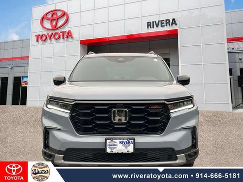 Used 2024 Honda Pilot TrailSport image 10