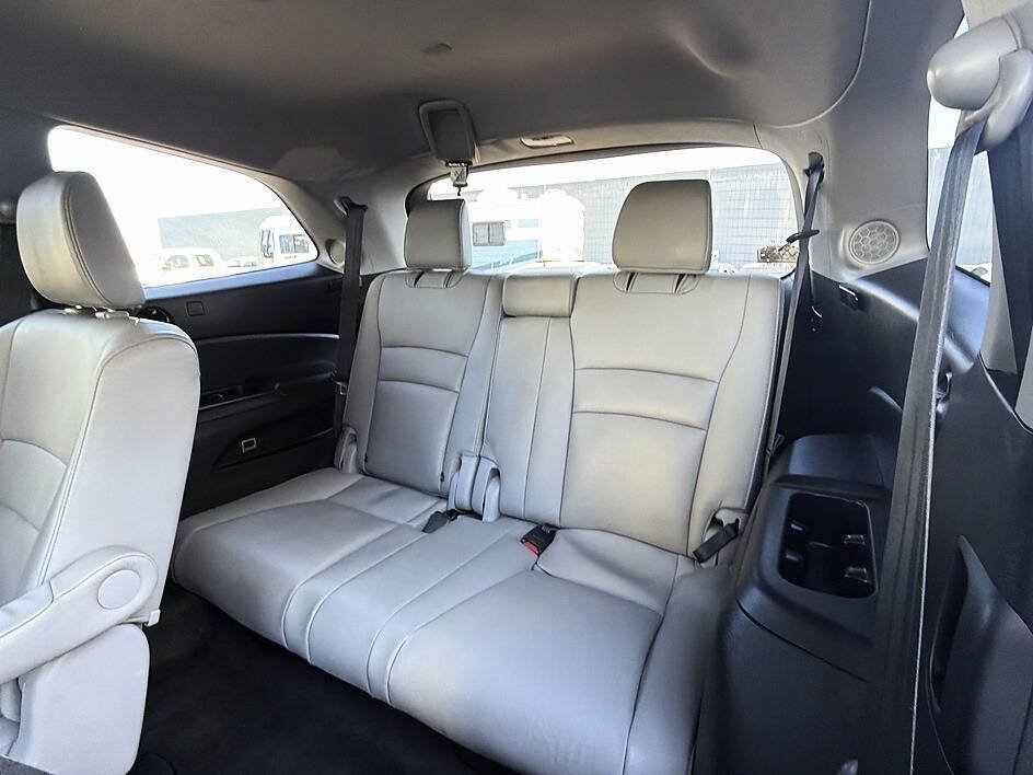 Used 2019 Honda Pilot Touring image 19