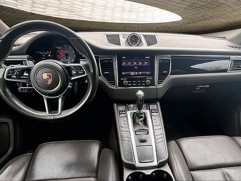 Used 2017 Porsche Macan S image 15