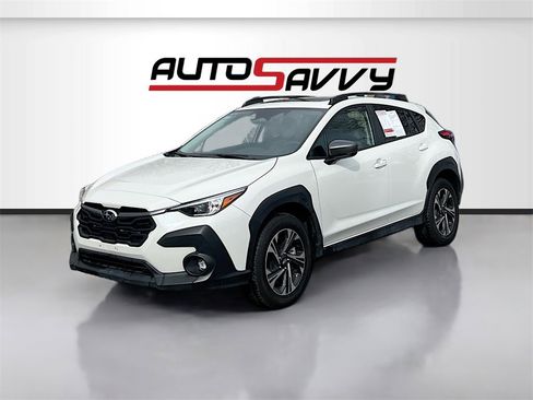 Used 2024 Subaru Crosstrek 2.0i Premium image 3
