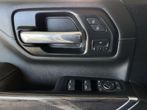 Used 2022 Chevrolet Silverado 2500 LTZ w/ LTZ Plus Package image 22