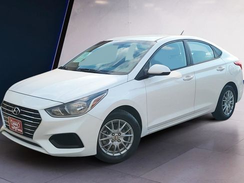 Used 2019 Hyundai Accent SE image 1