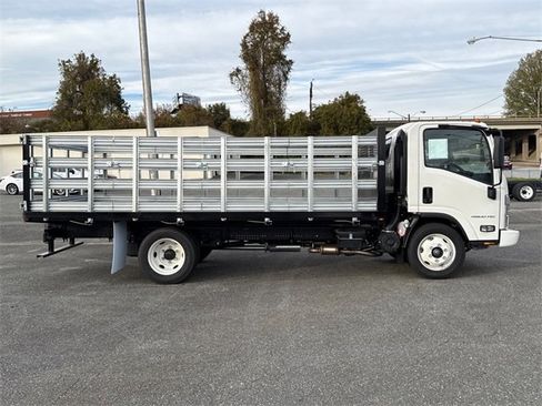 New 2025 Chevrolet Low Cab Forward image 3