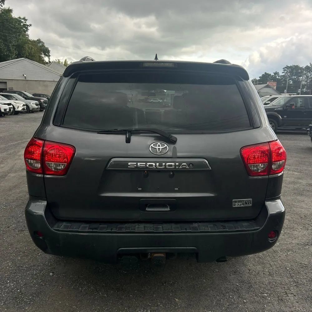 Used 2016 Toyota Sequoia SR5 AWD/4WD image 7
