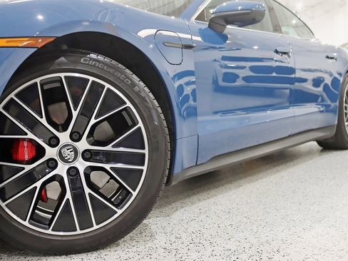 Used 2021 Porsche Taycan 4S image 4