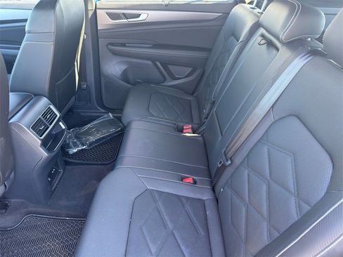 New 2025 Volkswagen Atlas Cross Sport SE image 27