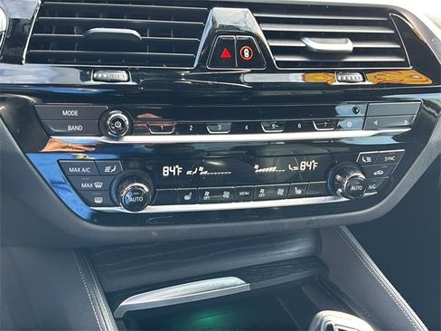 Used 2023 BMW M550i xDrive w/ Dynamic Handling Package image 32