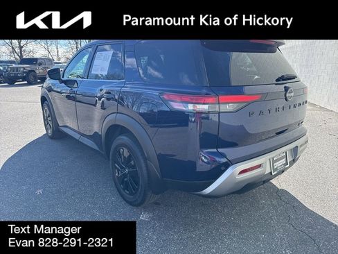 Used 2022 Nissan Pathfinder SL w/ SL Black Package image 5