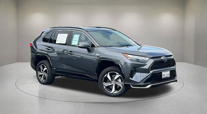 Used 2024 Toyota RAV4 SE w/ Weather & Moonroof Package AWD/4WD image 1