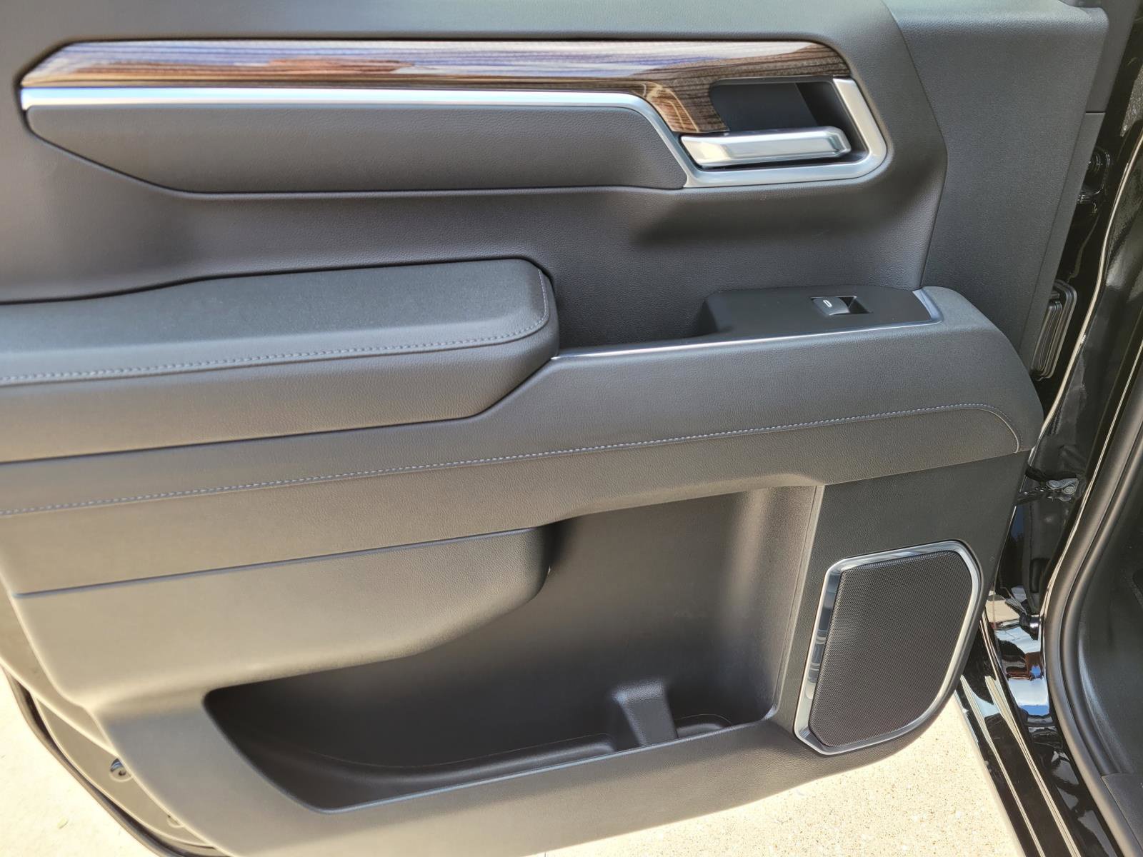 New 2026 Chevrolet Silverado 1500 RST w/ All Star Edition Plus RWD image 7