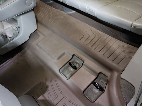 Used 2015 Cadillac Escalade Premium image 23