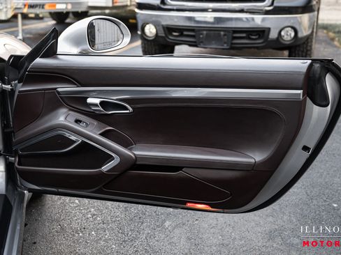 Used 2014 Porsche 911 Turbo image 39