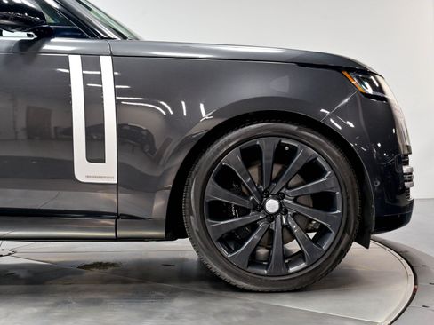 Used 2024 Land Rover Range Rover Long Wheelbase Autobiography AWD/4WD image 28