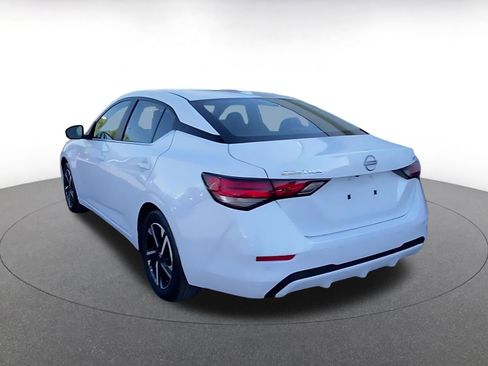 Used 2024 Nissan Sentra SV image 11