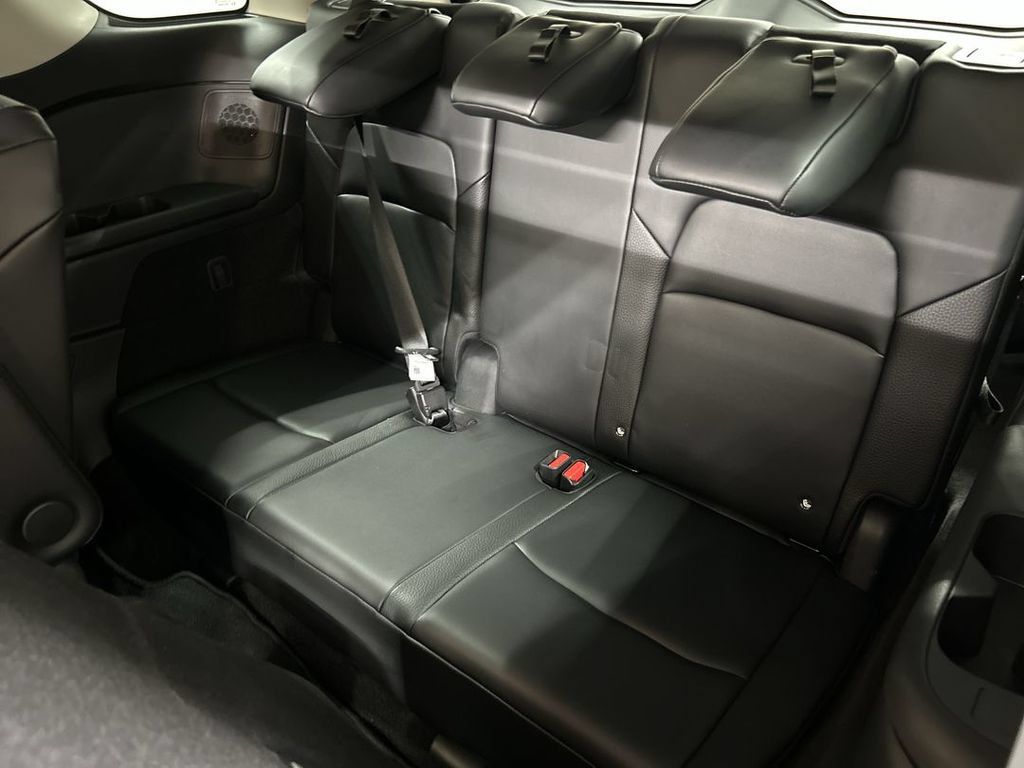 Used 2023 Nissan Pathfinder SL w/ SL Premium Package AWD/4WD image 22