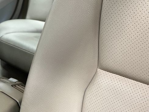 Used 2009 Mercedes-Benz C 300 Sedan image 19