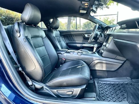 Used 2018 Ford Mustang Premium image 10