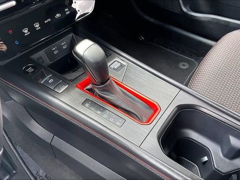 Certified 2025 Nissan Kicks SR AWD/4WD image 17