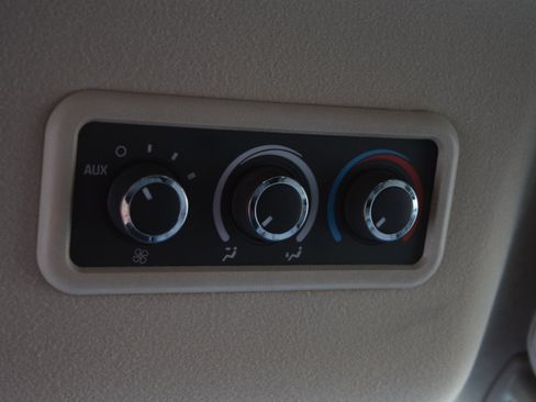 Used 2016 Chevrolet Express 2500 LS image 22