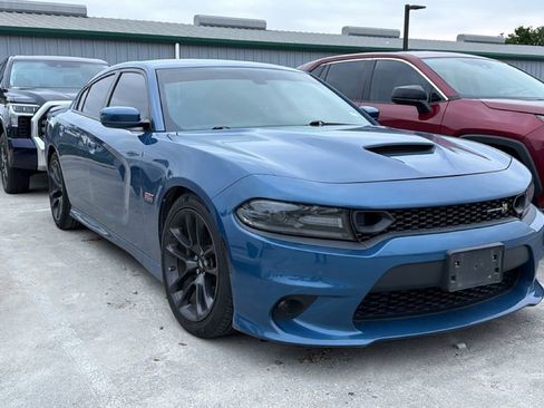 Used 2020 Dodge Charger Scat Pack RWD image 3