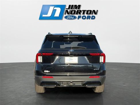 New 2026 Ford Explorer ST-Line w/ ST-Line Street Pack image 4