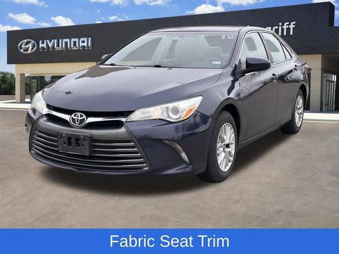 Used 2016 Toyota Camry LE image 5