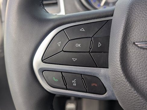 Used 2022 Chrysler 300 Touring w/ Sport Appearance Package image 19