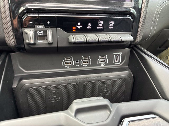 Used 2025 RAM 1500 Limited AWD/4WD image 36