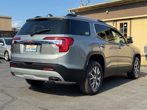 Used 2023 GMC Acadia SLT image 14
