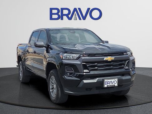 Used 2024 Chevrolet Colorado LT w/ LT Convenience Package AWD/4WD image 6