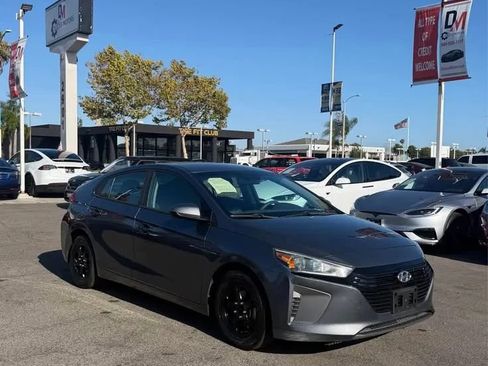 Used 2019 Hyundai Ioniq Blue FWD image 2