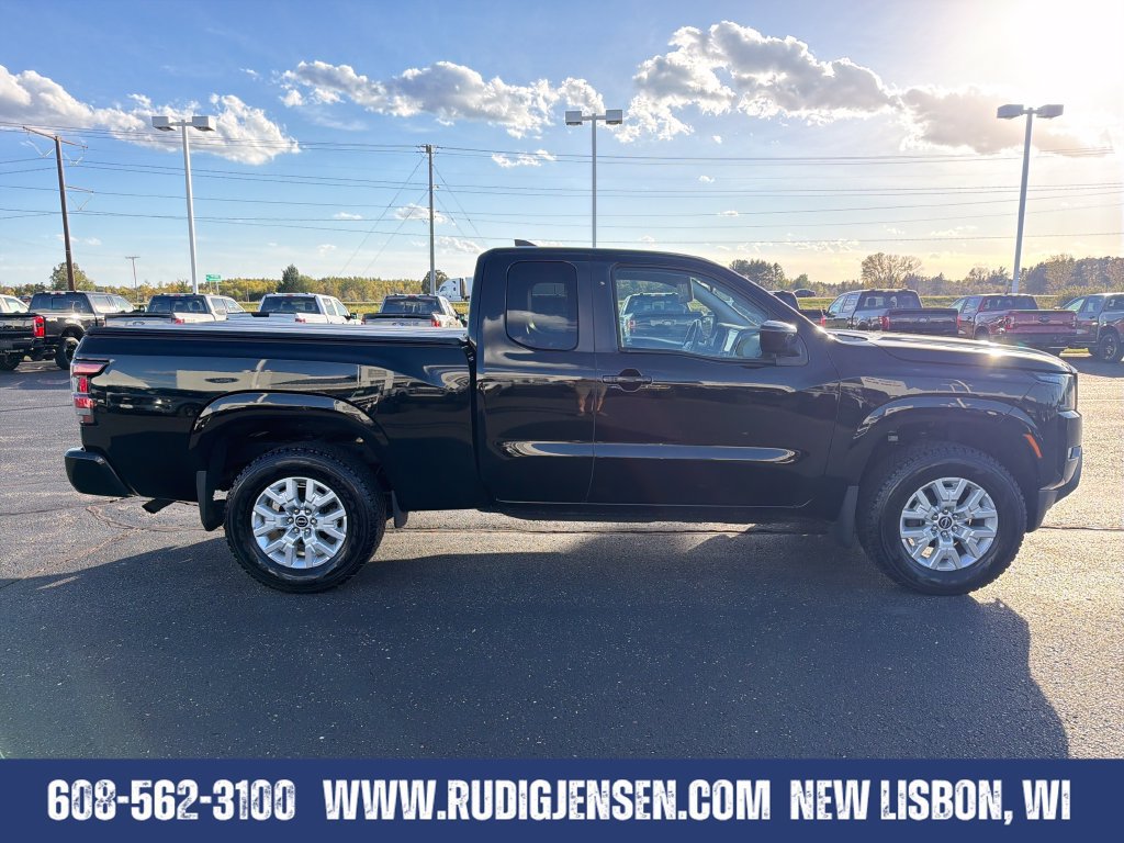 Used 2022 Nissan Frontier SV AWD/4WD image 6