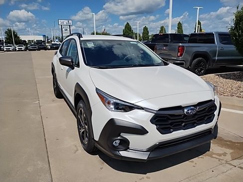 Used 2025 Subaru Crosstrek 2.0i Premium image 5
