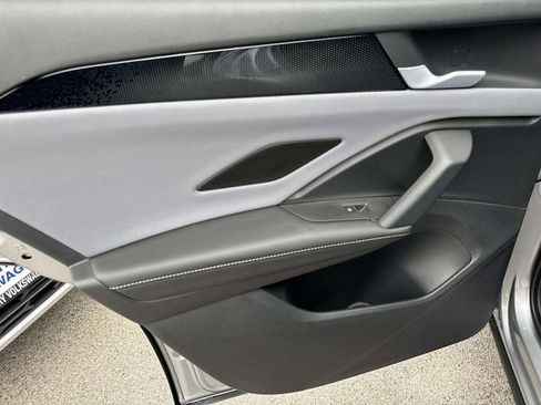 New 2026 Volkswagen Tiguan SE image 9