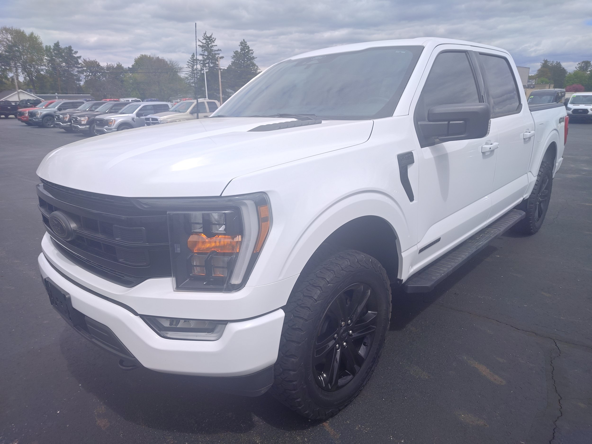 Used 2022 Ford F150 XLT w/ Equipment Group 302A High AWD/4WD image 2