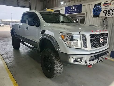 Used 2019 Nissan Titan PRO-4X w/ Pro-4x Utility Package AWD/4WD image 5