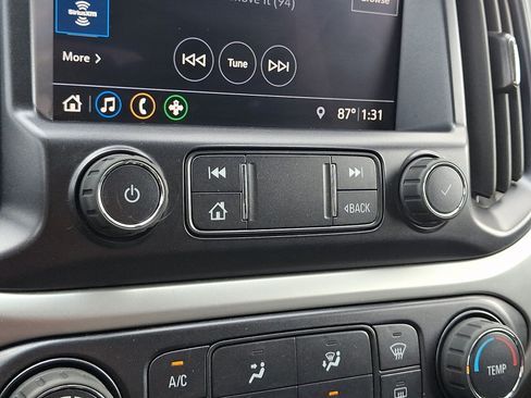 Used 2020 Chevrolet Colorado LT w/ LT Convenience Package RWD image 17