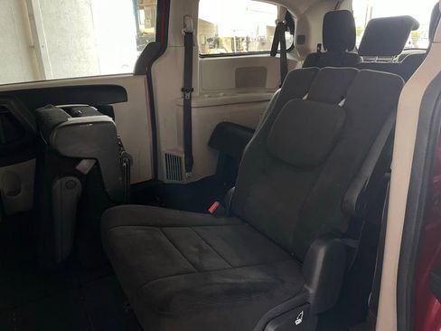 Used 2013 Dodge Grand Caravan SE image 20