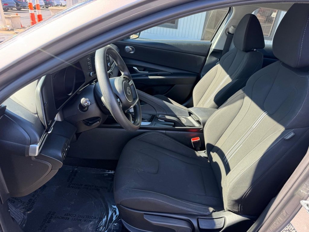 Used 2023 Hyundai Elantra SEL FWD image 15