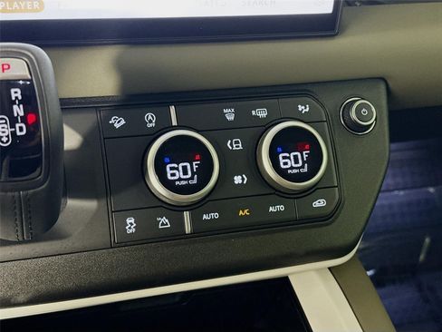 Used 2025 Land Rover Defender 110 S AWD/4WD image 18