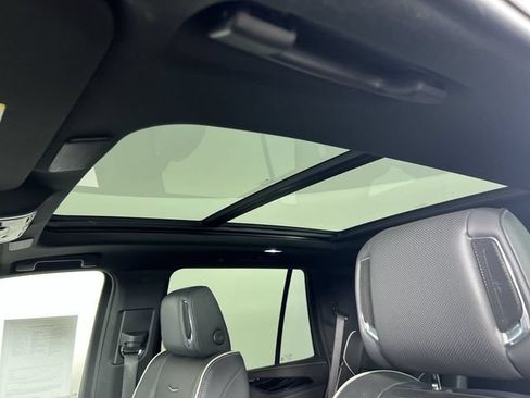 Certified 2022 Cadillac Escalade Sport w/ Touring Package AWD/4WD image 19