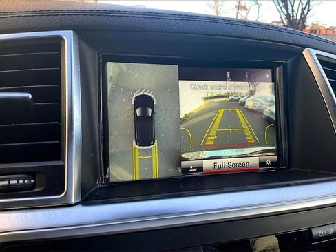 Used 2016 Mercedes-Benz GL 550 4MATIC image 14