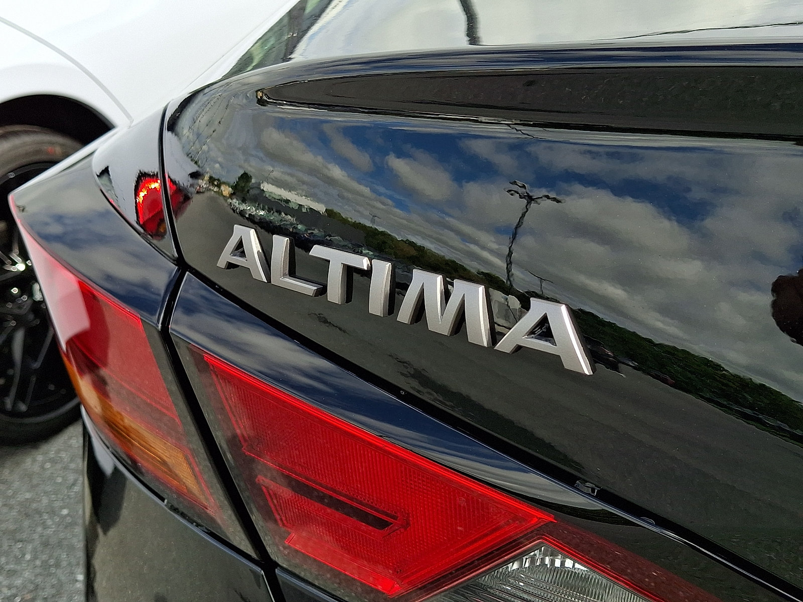 New 2026 Nissan Altima 2.5 SV FWD image 5