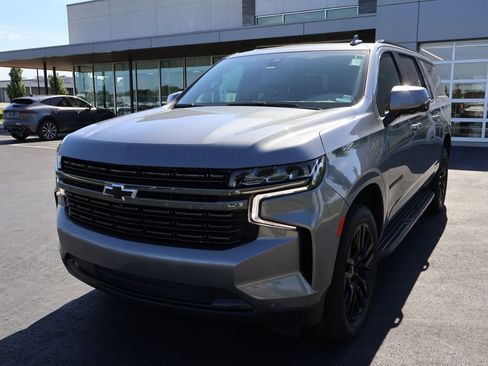 Used 2022 Chevrolet Suburban RST w/ Luxury Package AWD/4WD image 1