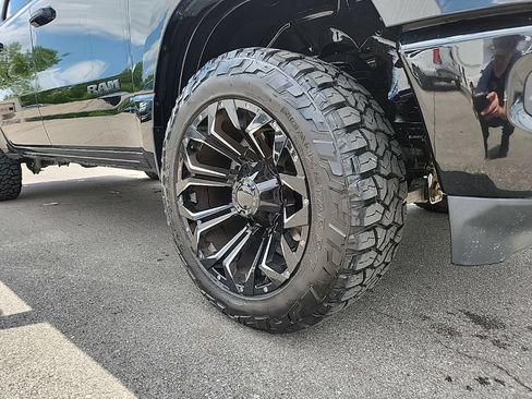 Used 2020 RAM 1500 Big Horn AWD/4WD image 3