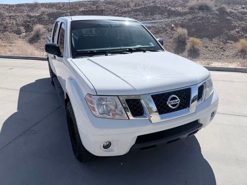 Used 2019 Nissan Frontier SV w/ Value Truck Package AWD/4WD image 3