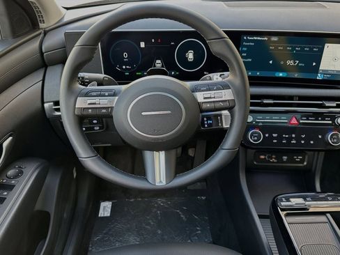 Used 2025 Hyundai Tucson SEL image 12