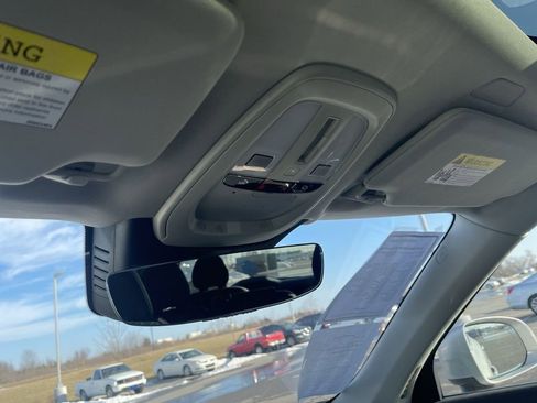 Used 2025 Volvo XC90 B6 Plus image 31