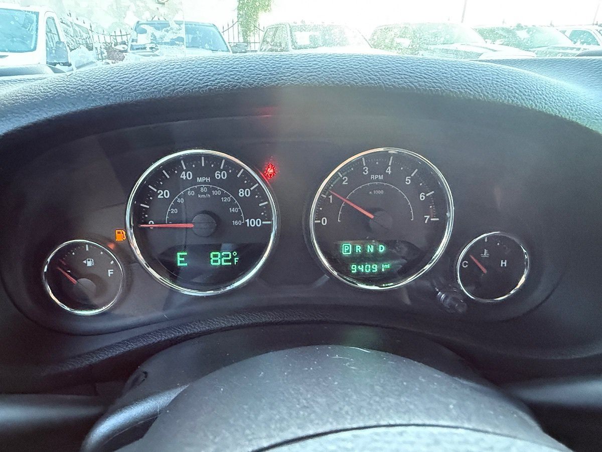 Used 2017 Jeep Wrangler Unlimited Sahara w/ Quick Order Package 24E Chief AWD/4WD image 32
