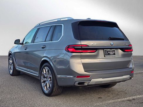 Used 2024 BMW X7 xDrive40i image 5